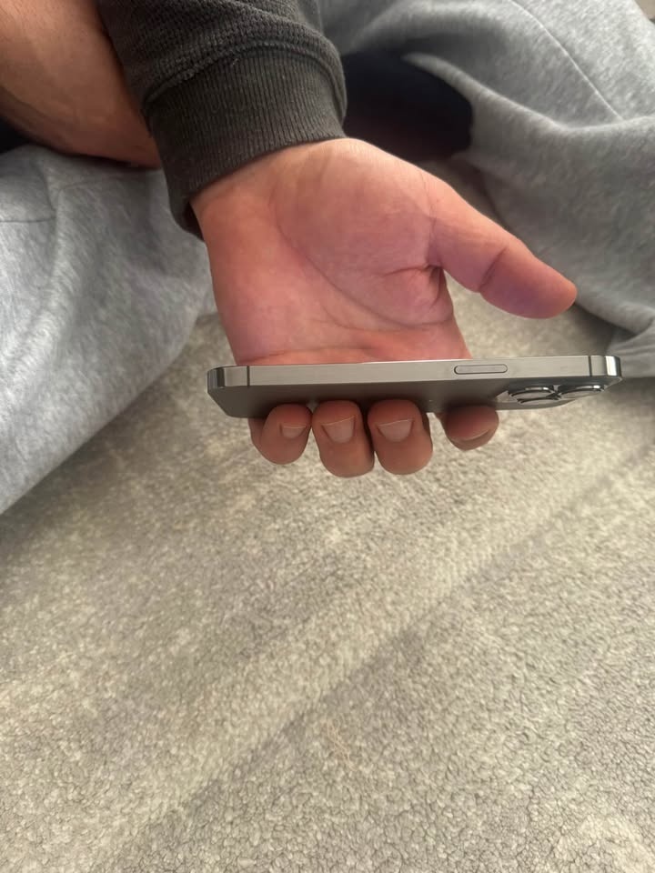 iPhone 13 Pro in great condition - photo 5