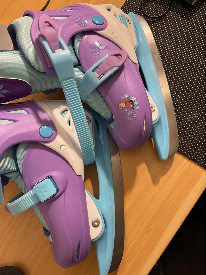 Kids Frozen 2 Ice Skates 12-2, Frozen 2 Skates plus Ryde snow he - photo 3