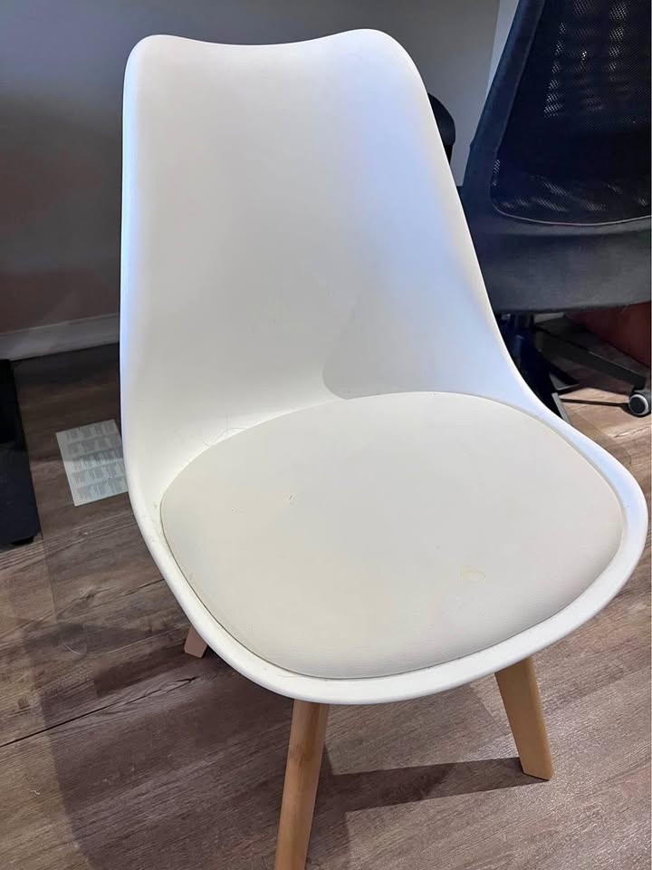 Chair x 4