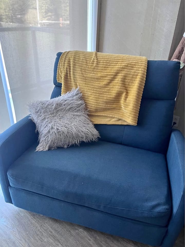 Reclining sofa