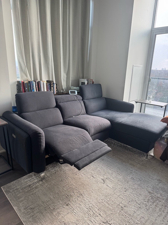 3-Pc Power Reclining Sectional, Right-Facing Storage