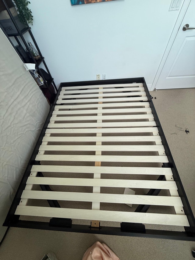 Queen Size Bedframe & Casper Mattress
