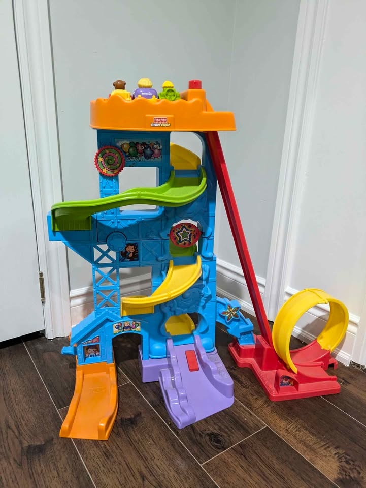 Car track tower - little people - photo 3