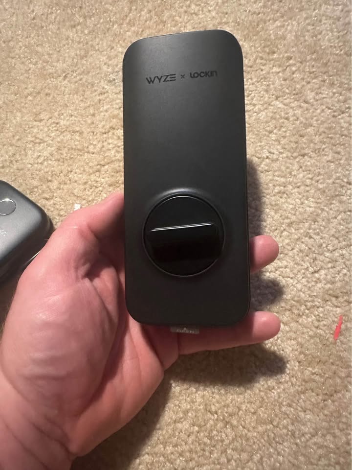 Wyze lock and bolt - photo 4