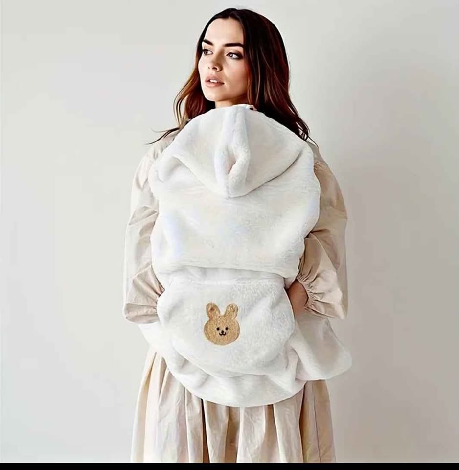 🧸 Bear Embroidered Stroller & Baby Carrier Blanket – Warm & Cozy