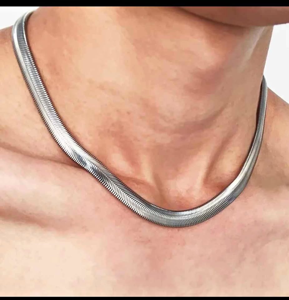 Glamorous 6mm Snake Bone Necklace for Men