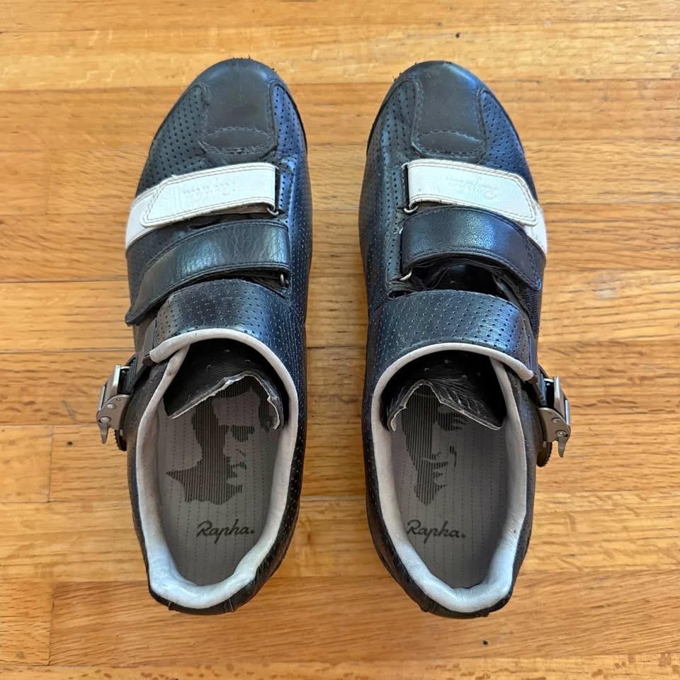 RAPHA Grand Tour Road Cycling Shoes – Size 44 (EU) – Black
