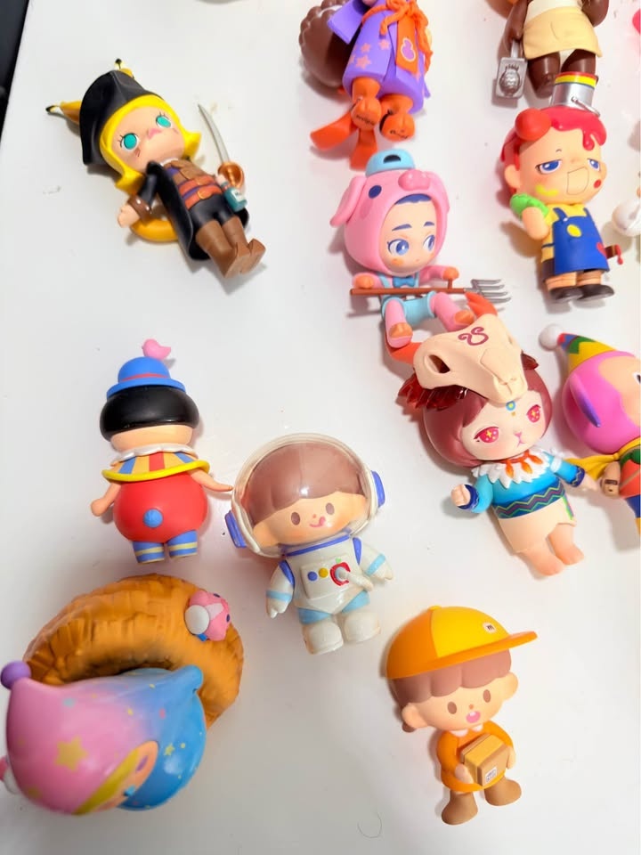 Pop mart blind box figures (25 for $150) - photo 2