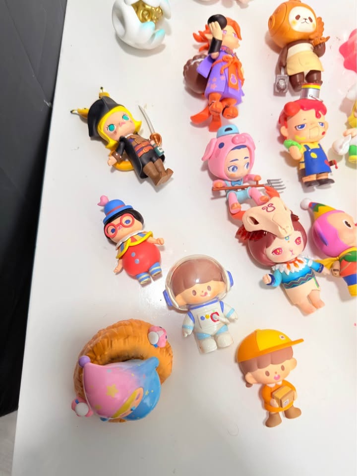 Pop mart blind box figures (25 for $150) - photo 3