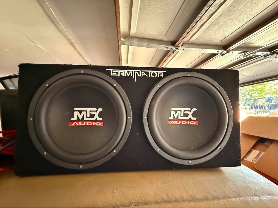 Boom box with amp