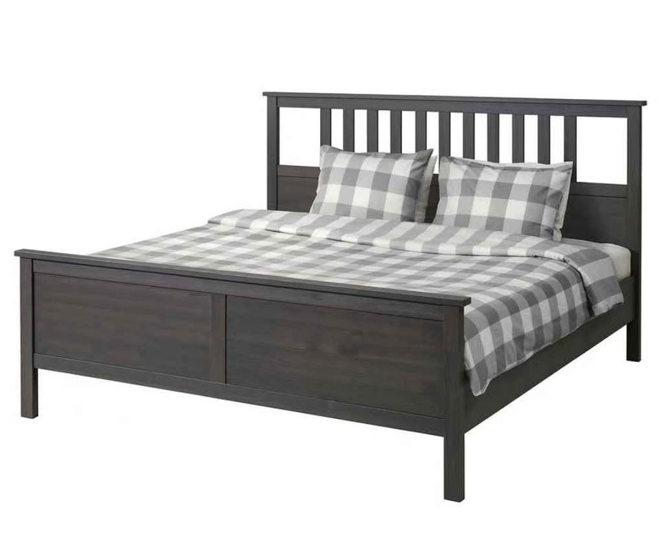 Ikea Bed - Hemnes King Bedframe - photo 2