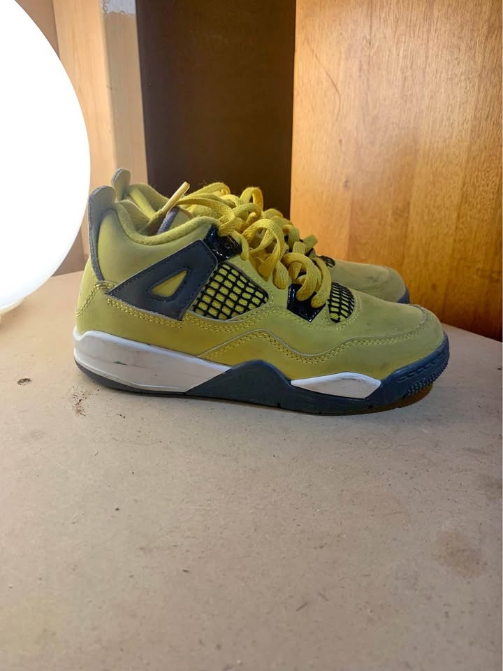 Kids Jordan 4s