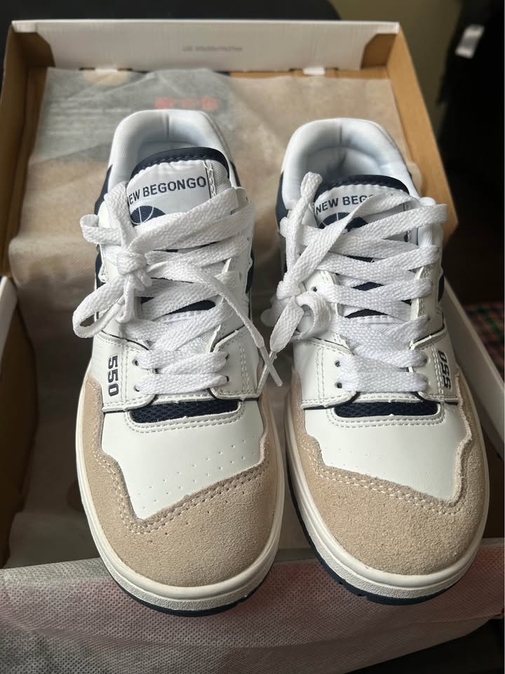 White & Navy 550-Style Sneakers – Size EU 37 Best Offer - photo 2
