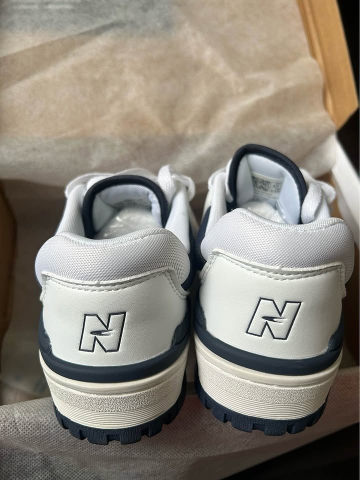 White & Navy 550-Style Sneakers – Size EU 37 Best Offer - photo 3