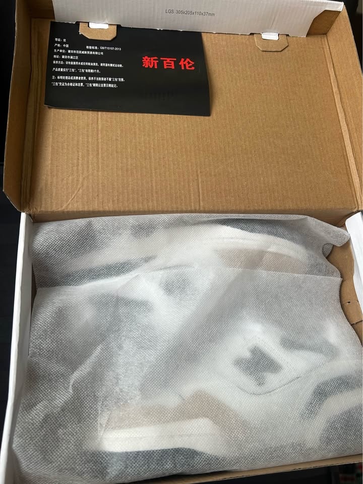 White & Navy 550-Style Sneakers – Size EU 37 Best Offer - photo 4
