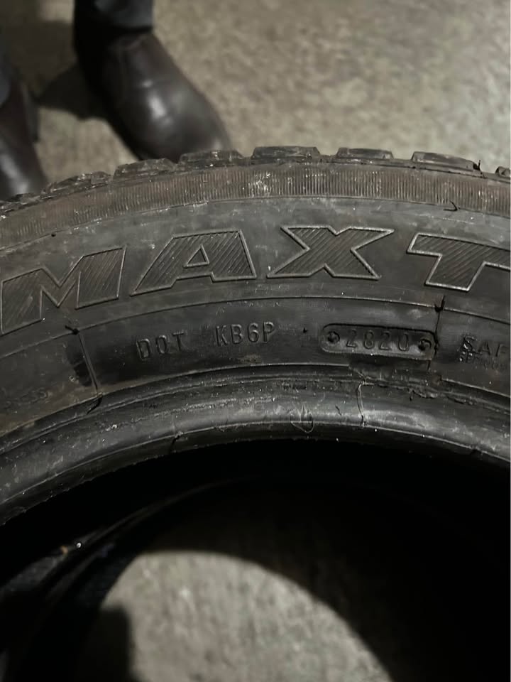 2 Winter Tires – 195/65R15 – Best Offer - photo 3
