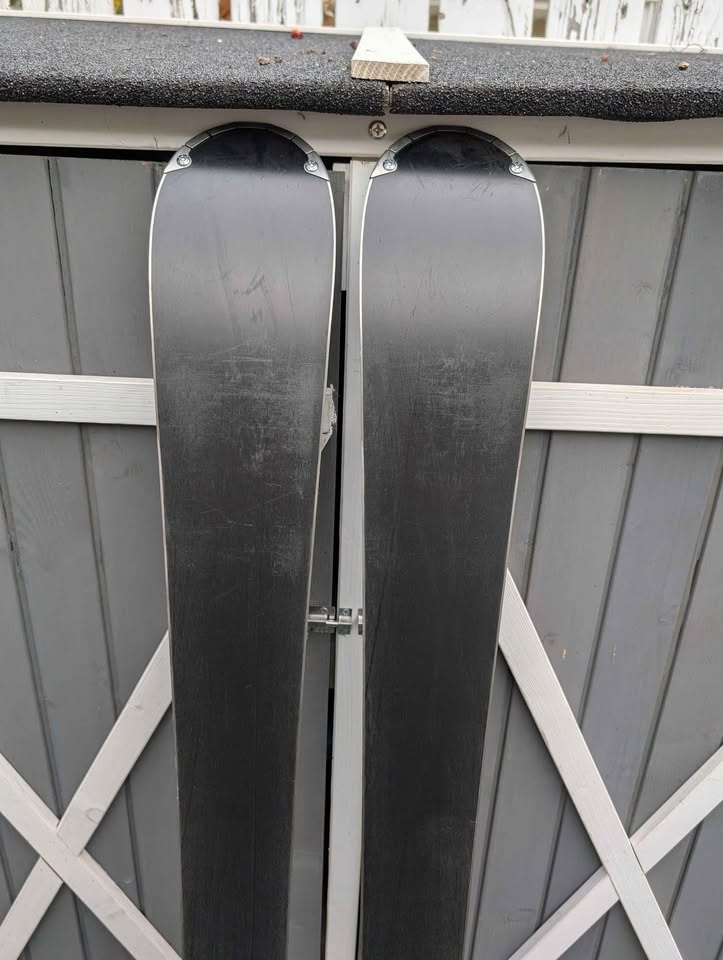 Ladies / Youth Ski Package 148cm Skis + boots + poles - photo 4