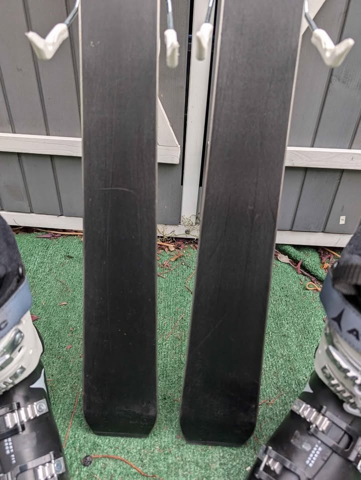 Ladies / Youth Ski Package 148cm Skis + boots + poles - photo 5