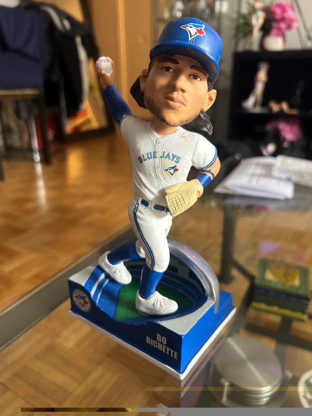 Toronto Blue Jays BoBichette "stadium" Bobblehead - photo 3