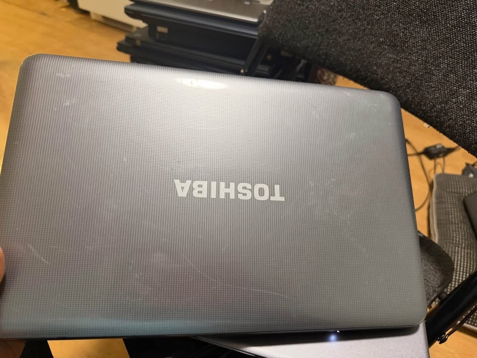 Toshiba Satellite L850 – Great Condition | Ready to Use! - photo 2