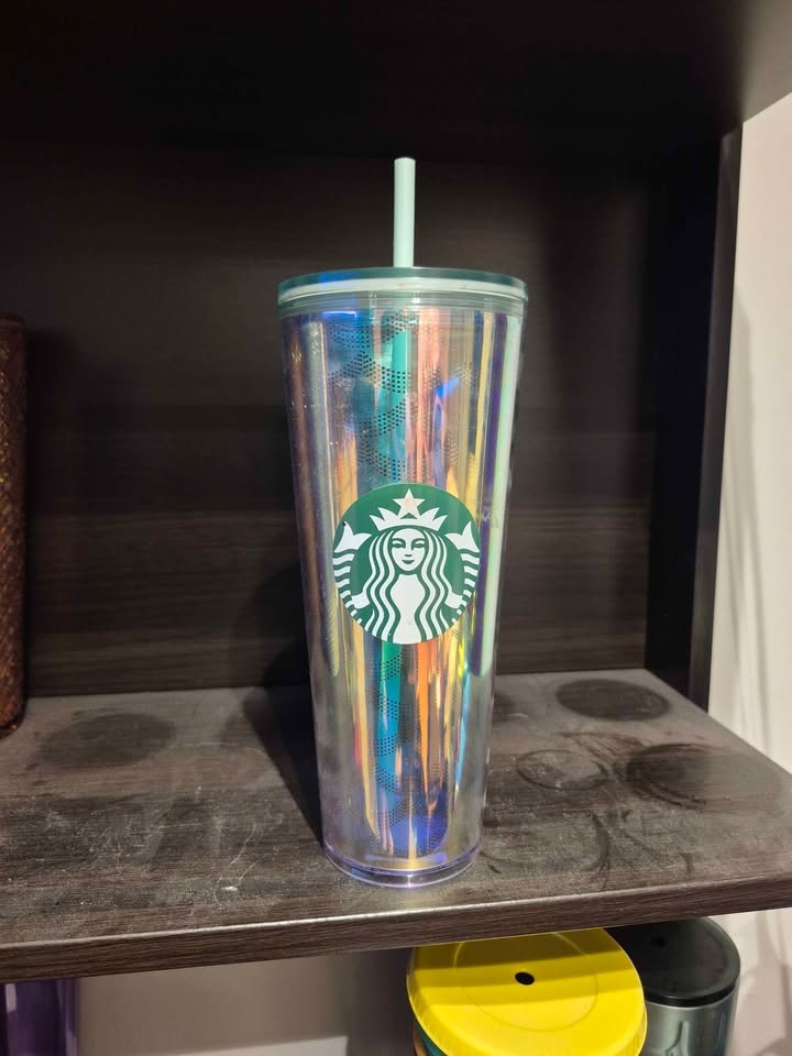 Starbucks Venti cups - photo 3