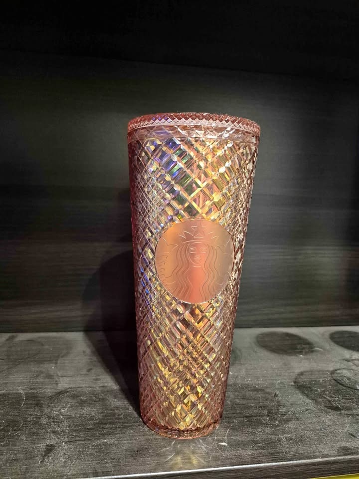 Starbucks cups No Straws