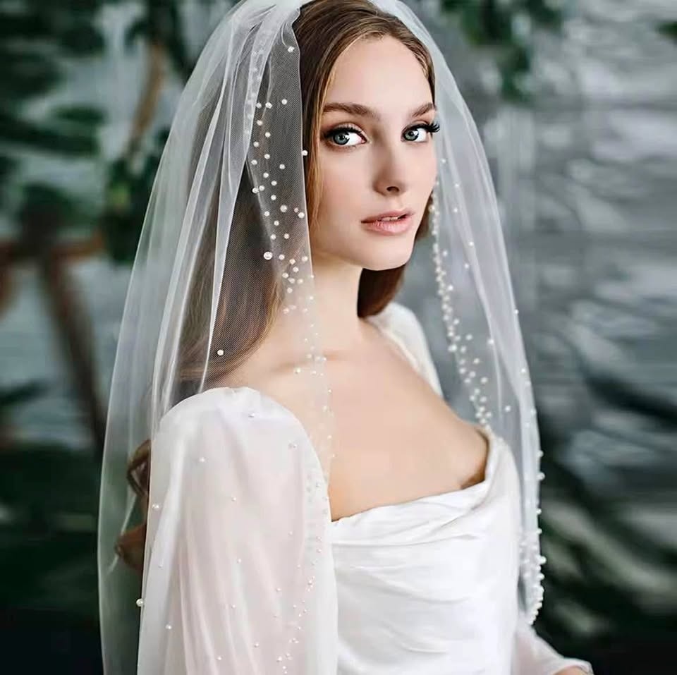 Pearl Veil Fingertip soft white