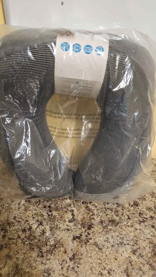 Memory foam travel neck pillow - photo 2
