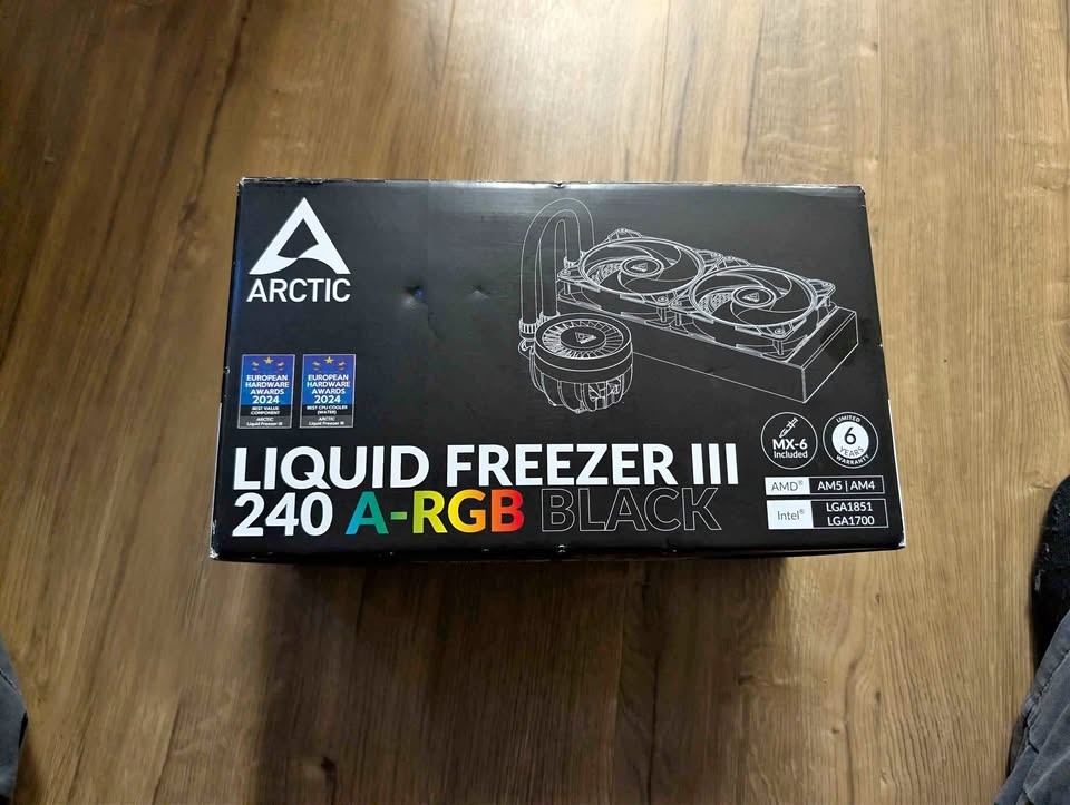 Arctic Liquid freezer 3 240 mm AIO cooler