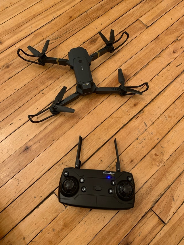 Pocket Drone excellent condition - photo 3
