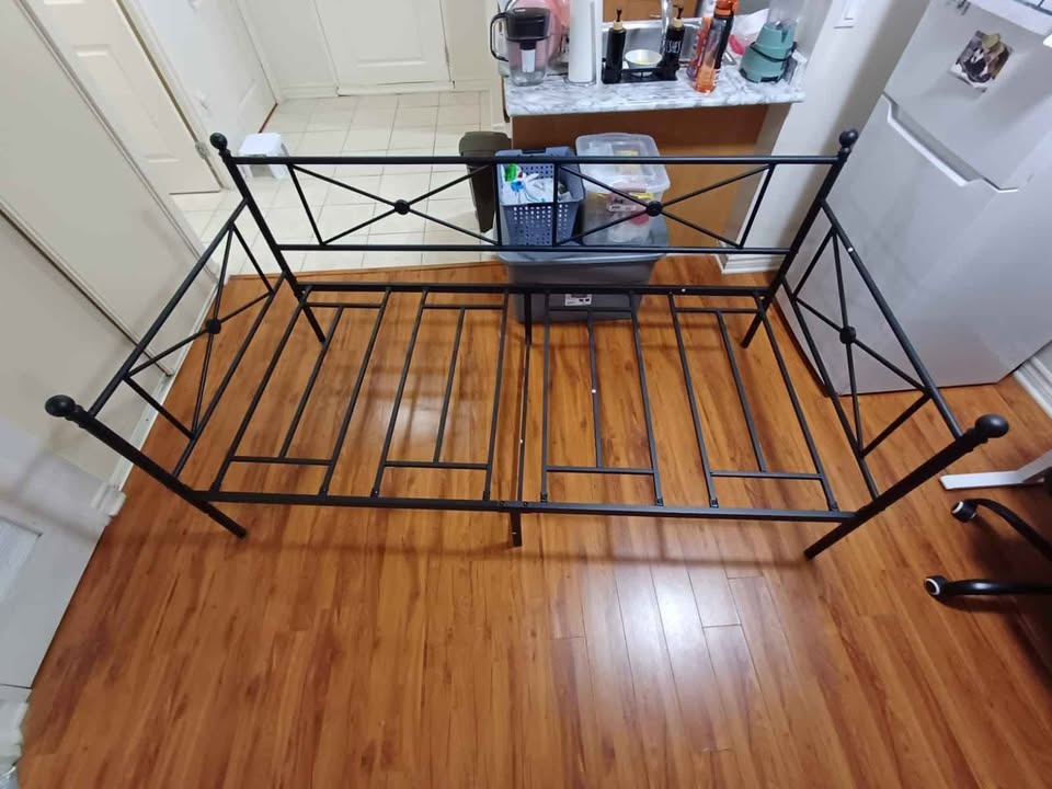 Metal Daybed / Bed frame - photo 2