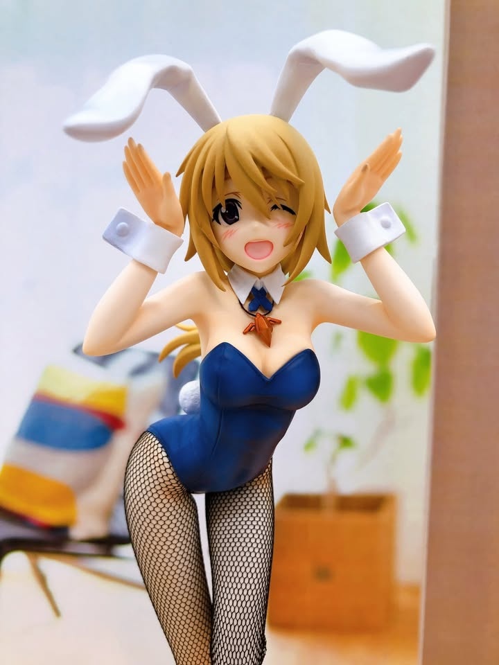Infinite Stratos - Charlotte Dunois Bunny Figurine - photo 2