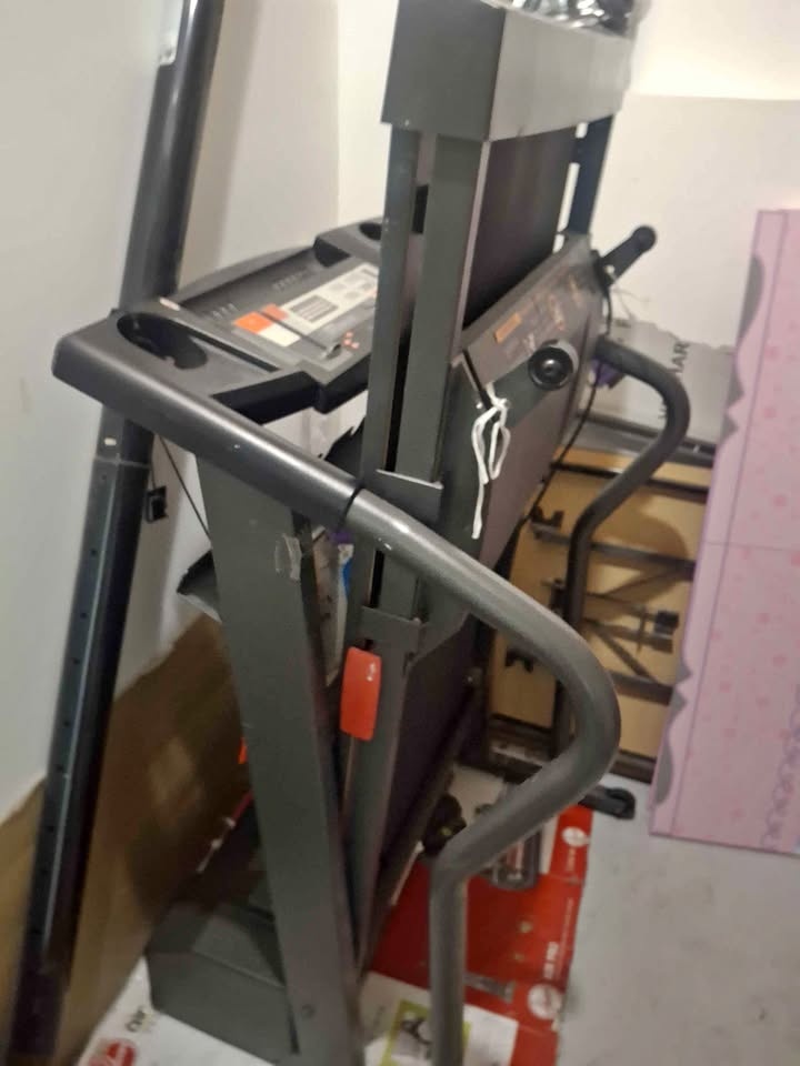 Treadmill working no incline
