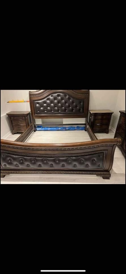 Luxurious king bedset 7pc solid wood - photo 3