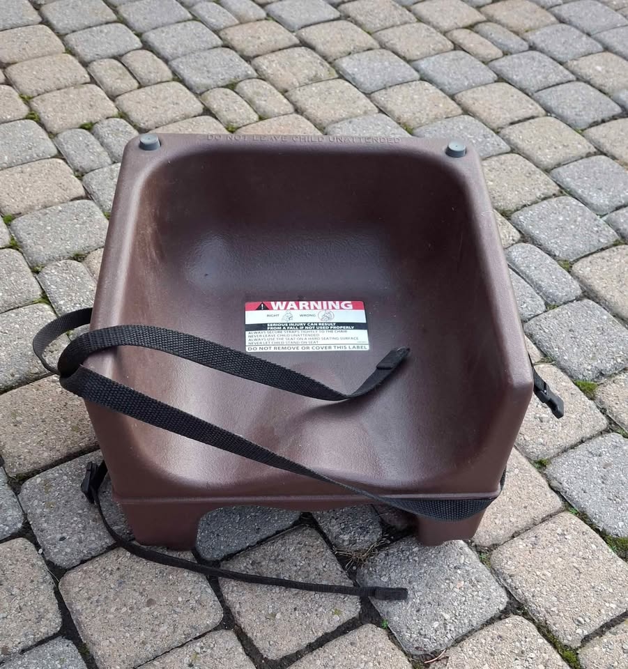 Cambro booster seat commercial grade - photo 2