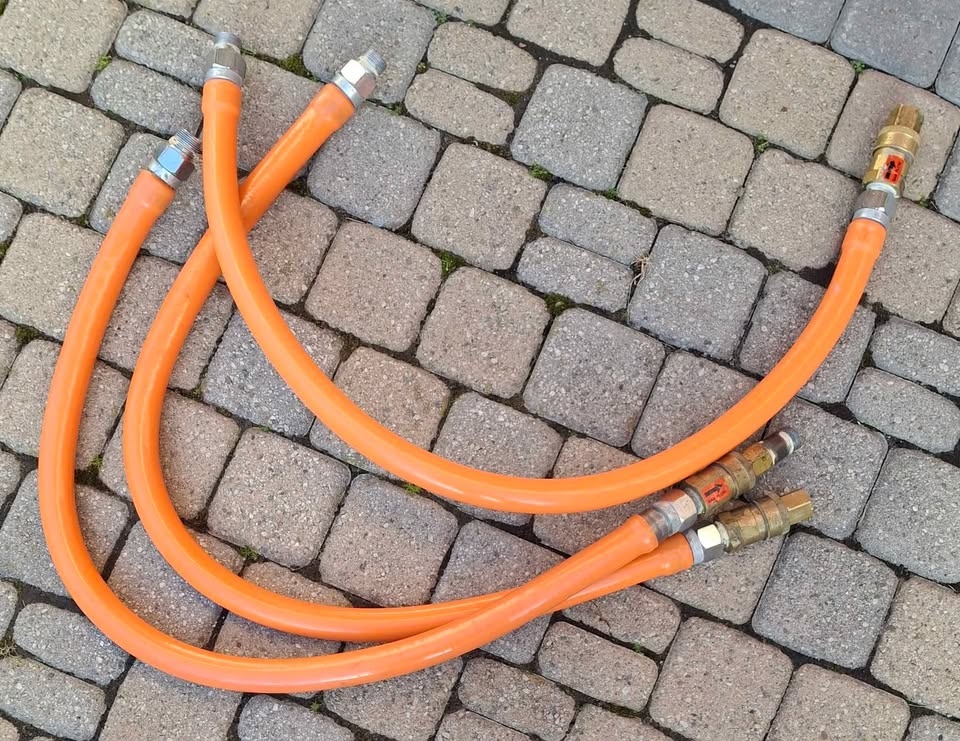 Commercial gas hose with quick disconnect - photo 2