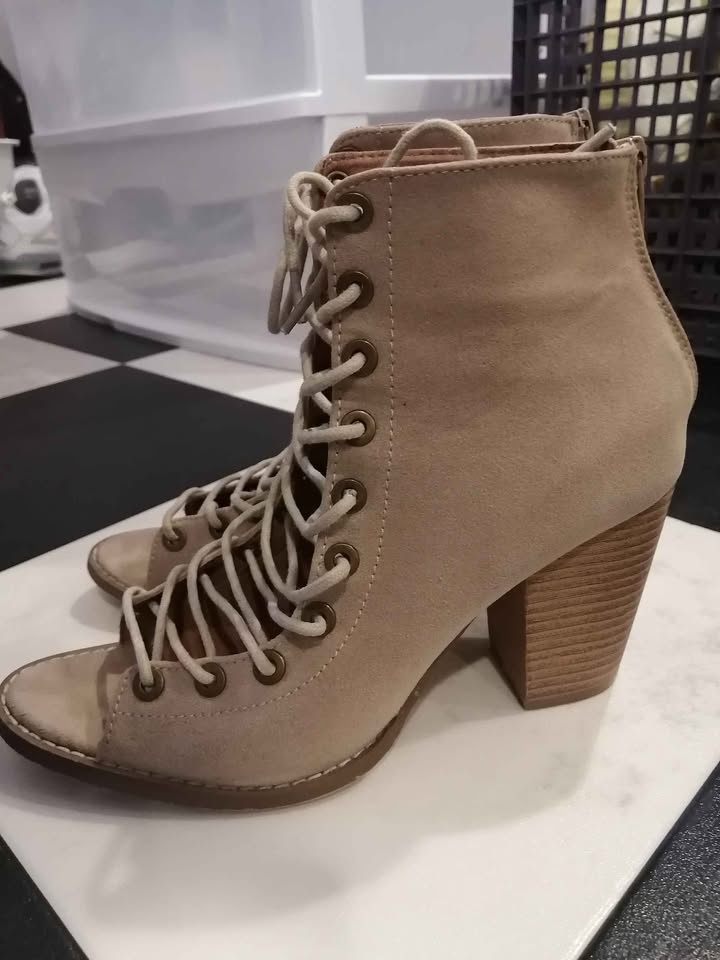 Yoki high heels - photo 2