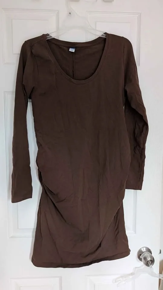 Old Navy Maternity Long Sleeved Dress image indicator(2)