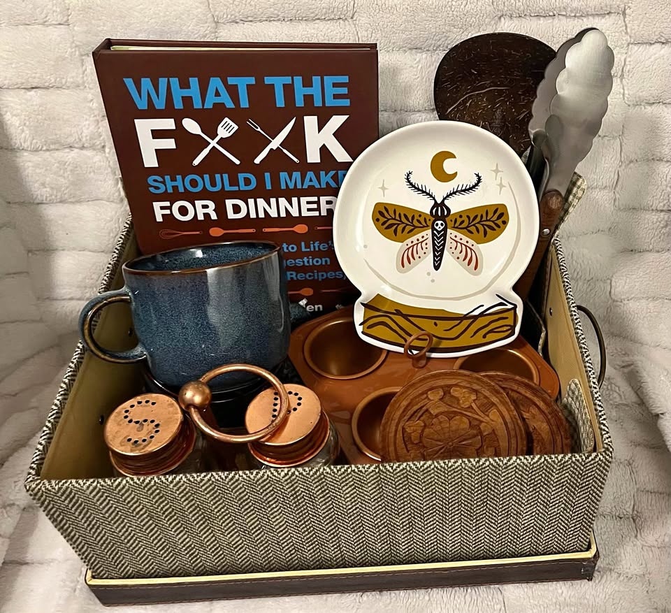 Eclectic Kitchen Gift Basket – Thrifted & Gently Loved