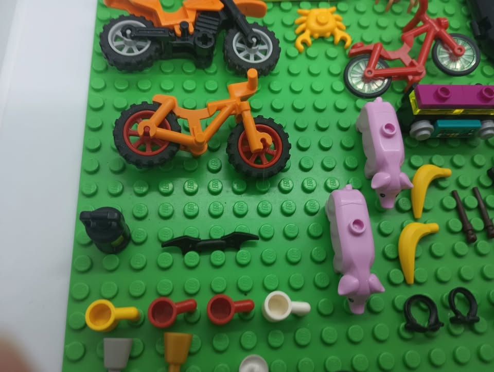 Lot of Lego Minifig Accessories Rafts Bikes Skateboards Tools - photo 4