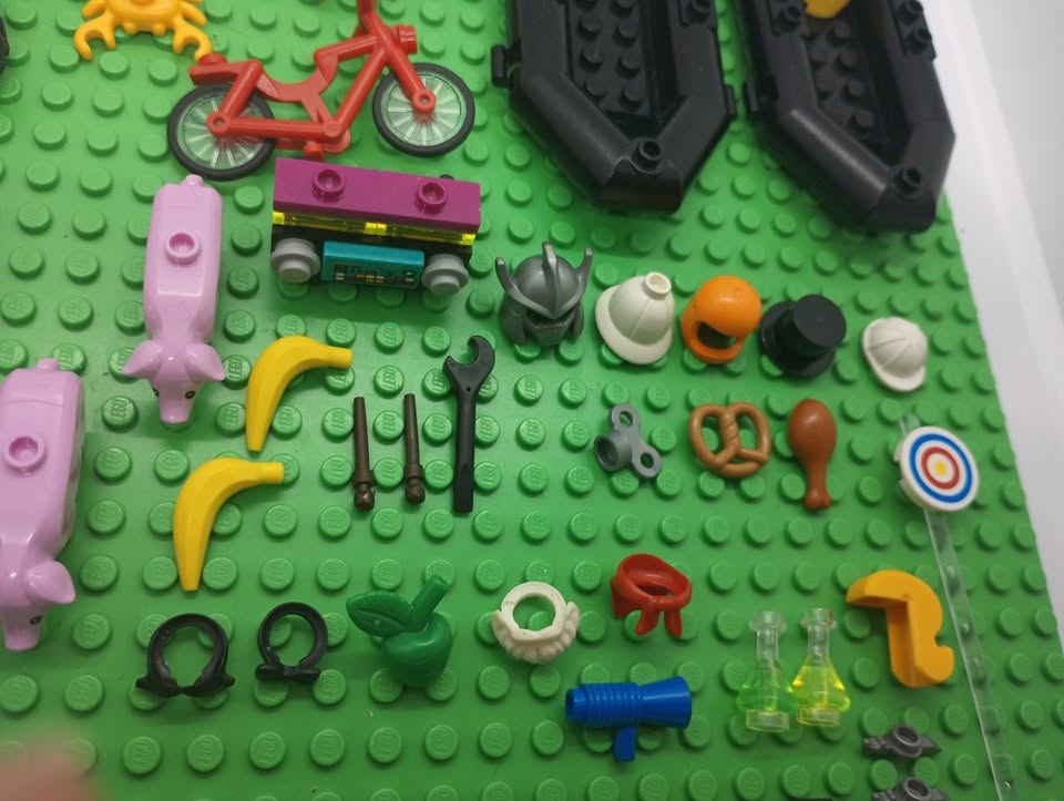 Lot of Lego Minifig Accessories Rafts Bikes Skateboards Tools - photo 5