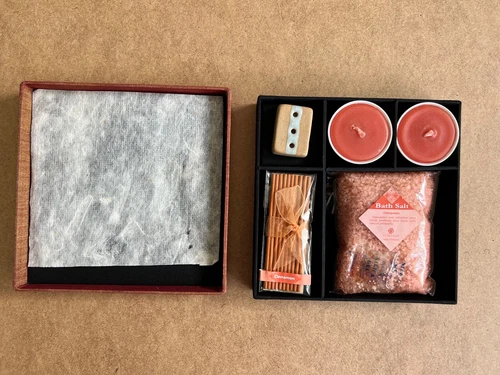 Bath Salt & Candle Gift Set - Cinnamon Scented