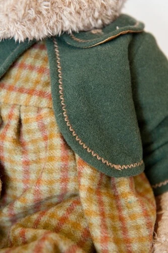 Russ Vintage Teddy Bear : Lady Elspeth (Authentic Collectible) - photo 5