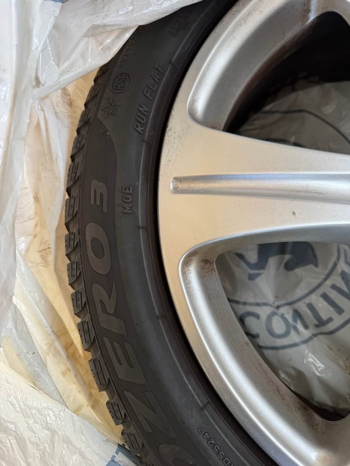 Mercedes E class Pirelli Winter Sottozero 3 MOE 245 45 R18 with - photo 3