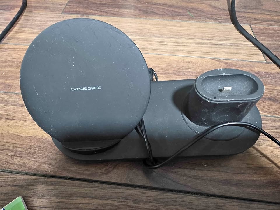 IPhone and Airpods charging Station