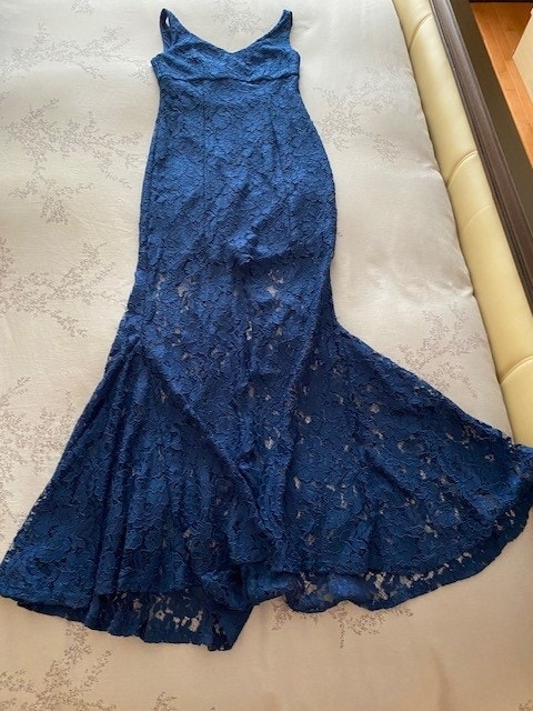 Frank Lyman designed blue lace dress size 2