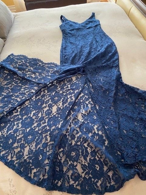 Frank Lyman designed blue lace dress size 2 - photo 2