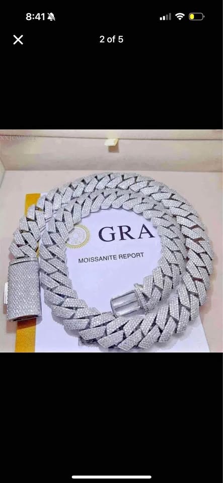 Moissanite 16 inch chain (brand new)