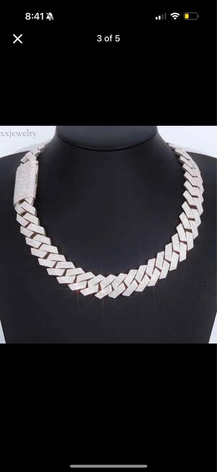 Moissanite 16 inch chain (brand new) - photo 2