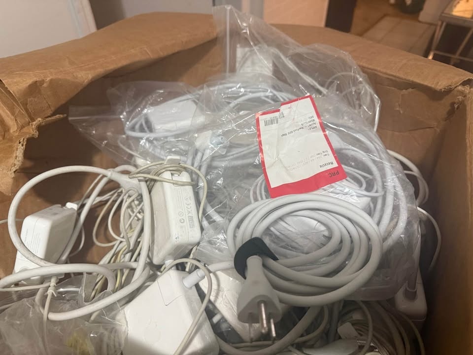 Apple 85w. 60w and 45w power charger adapters.it’s not $20 for t - photo 2